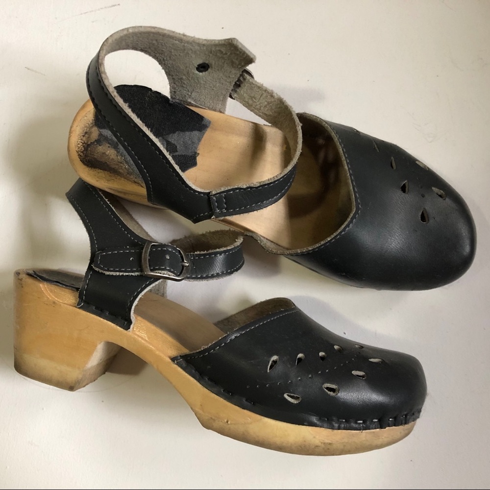 Sven clogs size 38
